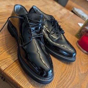 Bates Shiny Black Oxford Shoes